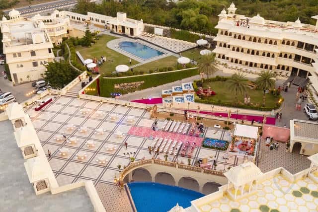 Labh Garh Palace Resort & Spa, Village outskirts