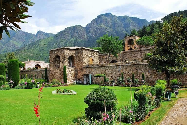 Mascot Houseboats, Nigeen Lake, Srinagar