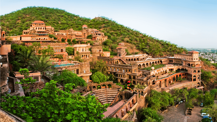 Neemrana Fort Palace, Neemrana
