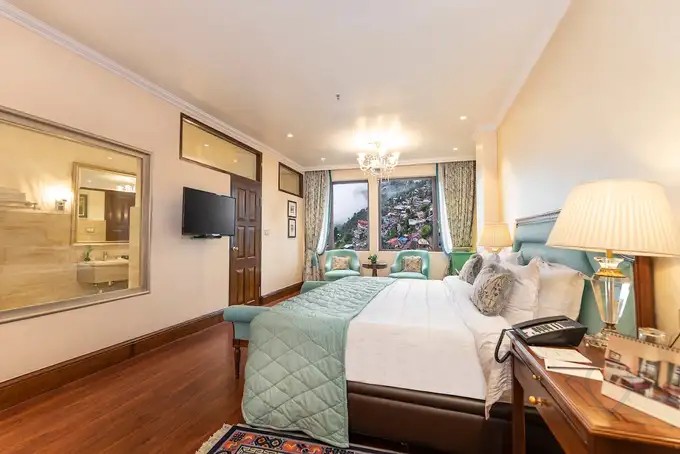 The Elgin Mount Pandim, photo 2