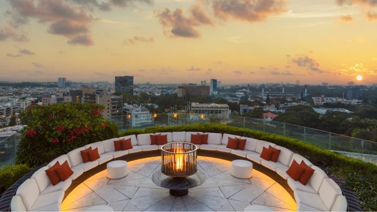 The Ritz Carlton, photo 2