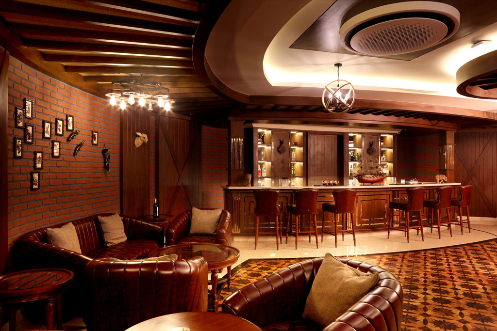 English-styled Lounge Bar